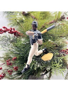 Albert Belle Chicago White Sox Vintage Starting Lineup Christmas Tree Ornament